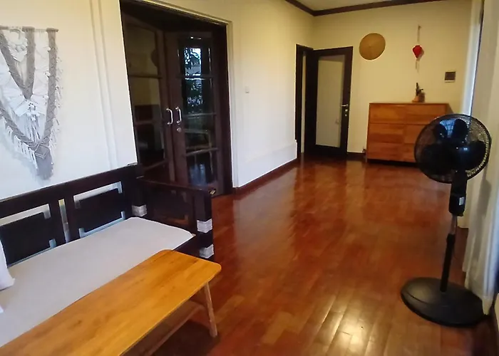 Sayan - Upper Level, Quiet & Private Apartamento *