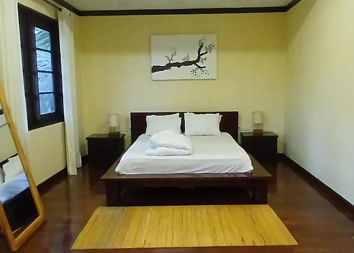 Sayan - Upper Level, Quiet & Private *
